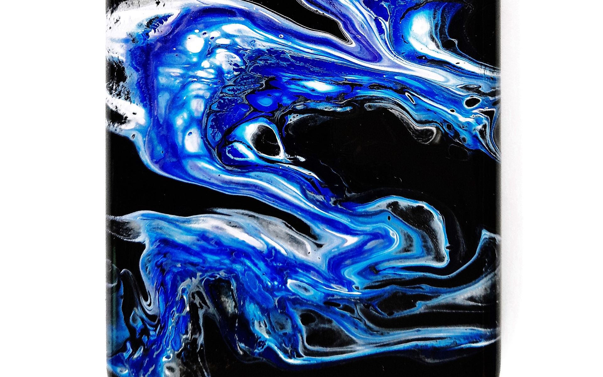 蓝焰幽梦 灯具中的光影魔法